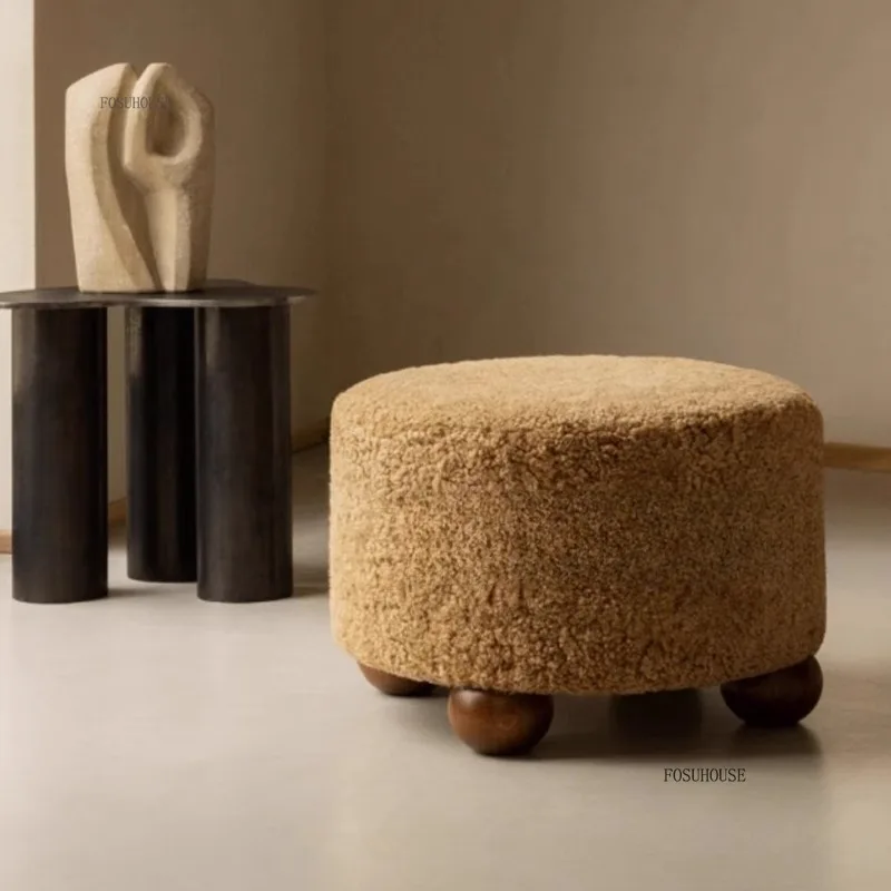 Medieval Cream Lamb Wool Low Ottomans French Fabric Shoe Changing Stool Designer Home Sofa Stools Bedroom Dressing Stool